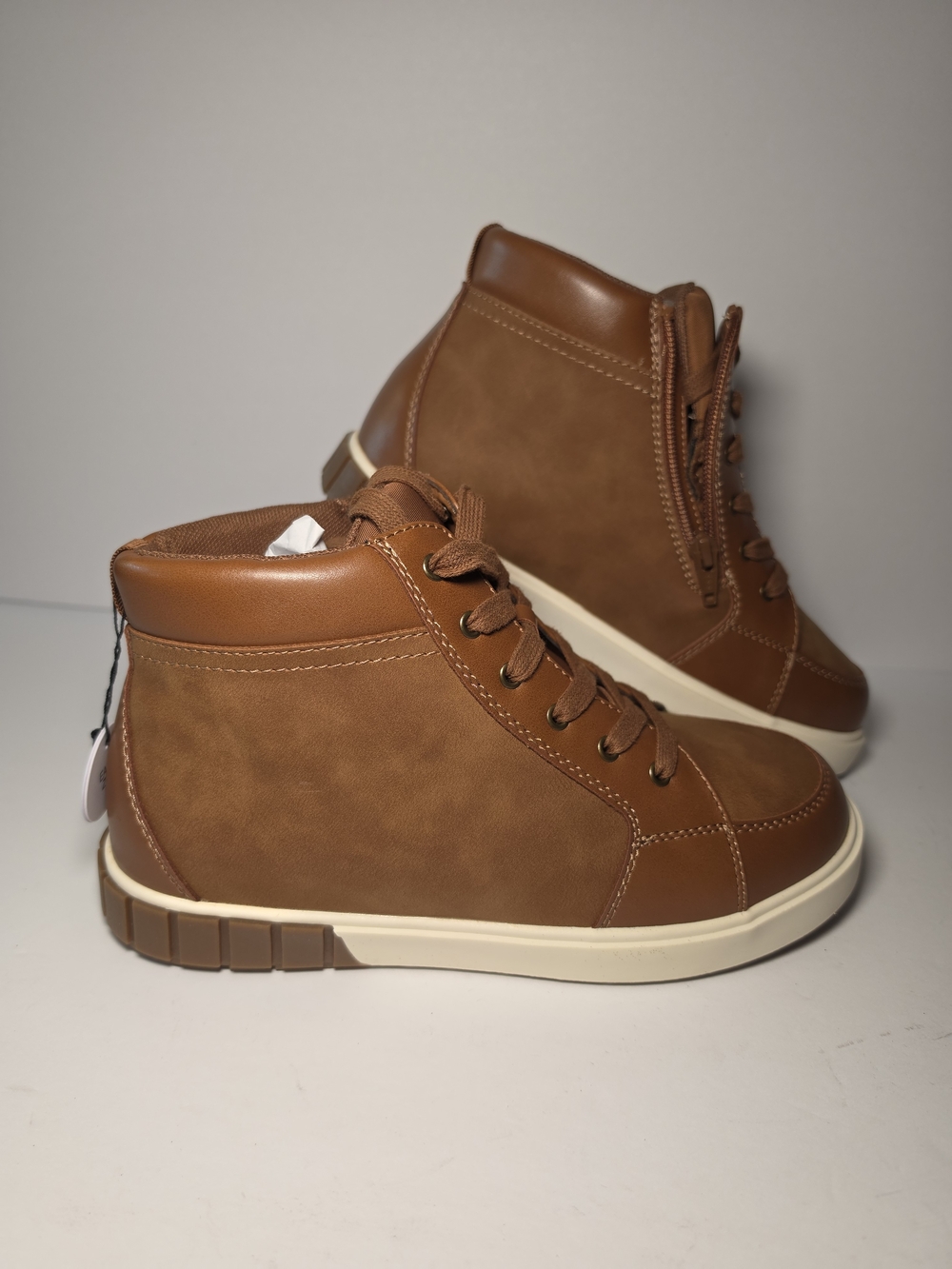 NWT Sonoma High-Top Casual Sneakers in Brown Sz 5 Big Boy
